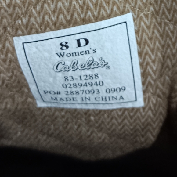 Cabela's Black Winter Boots with Quilted Design - Picture 6 of 8